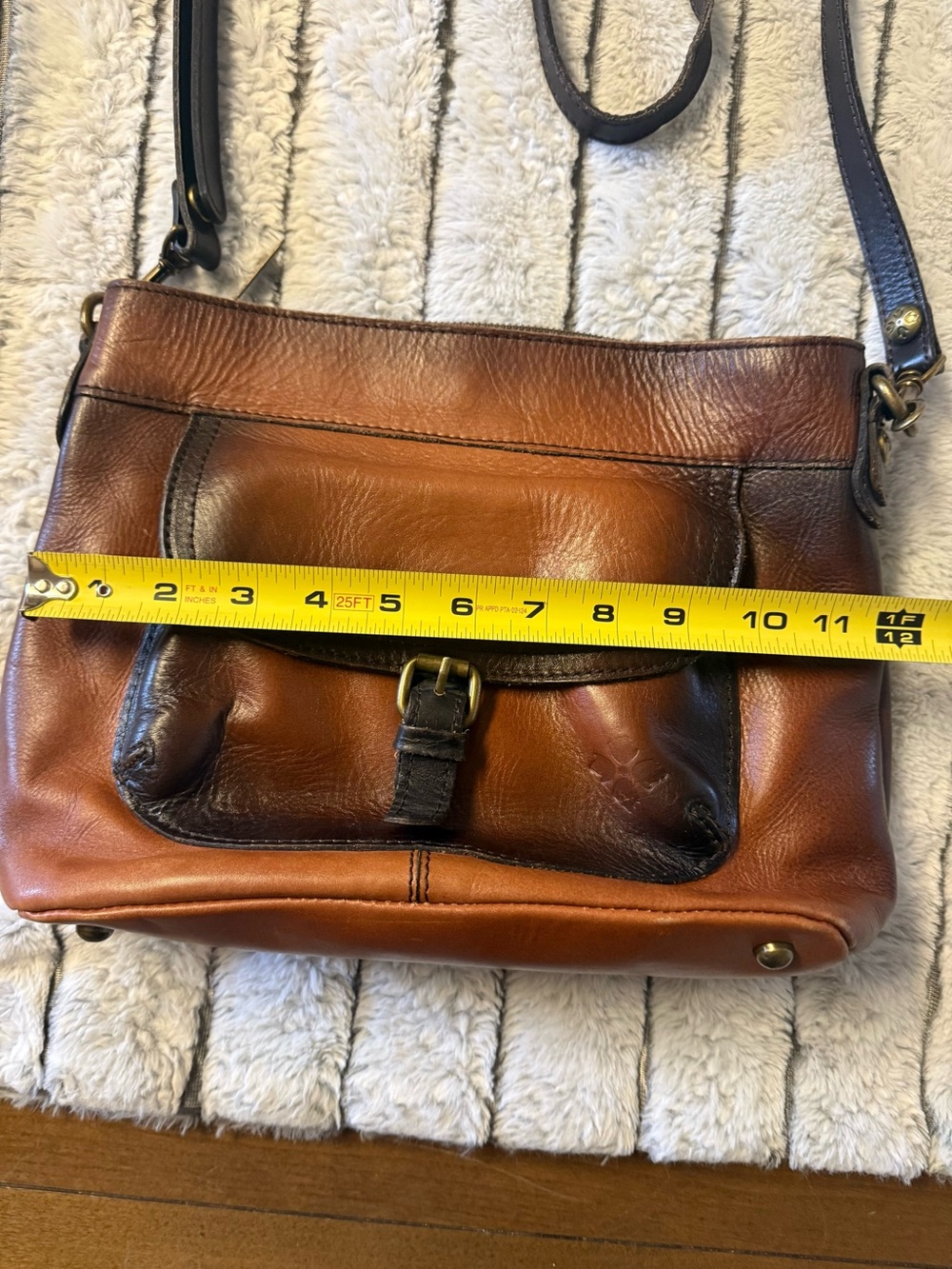 Patricia Nash Two-Tone Brown Leather Crossbody Shoulder Bag - Picture 8 of 8